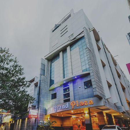 Super Capital O Grand Plaza Hotel Coimbatore Buitenkant foto
