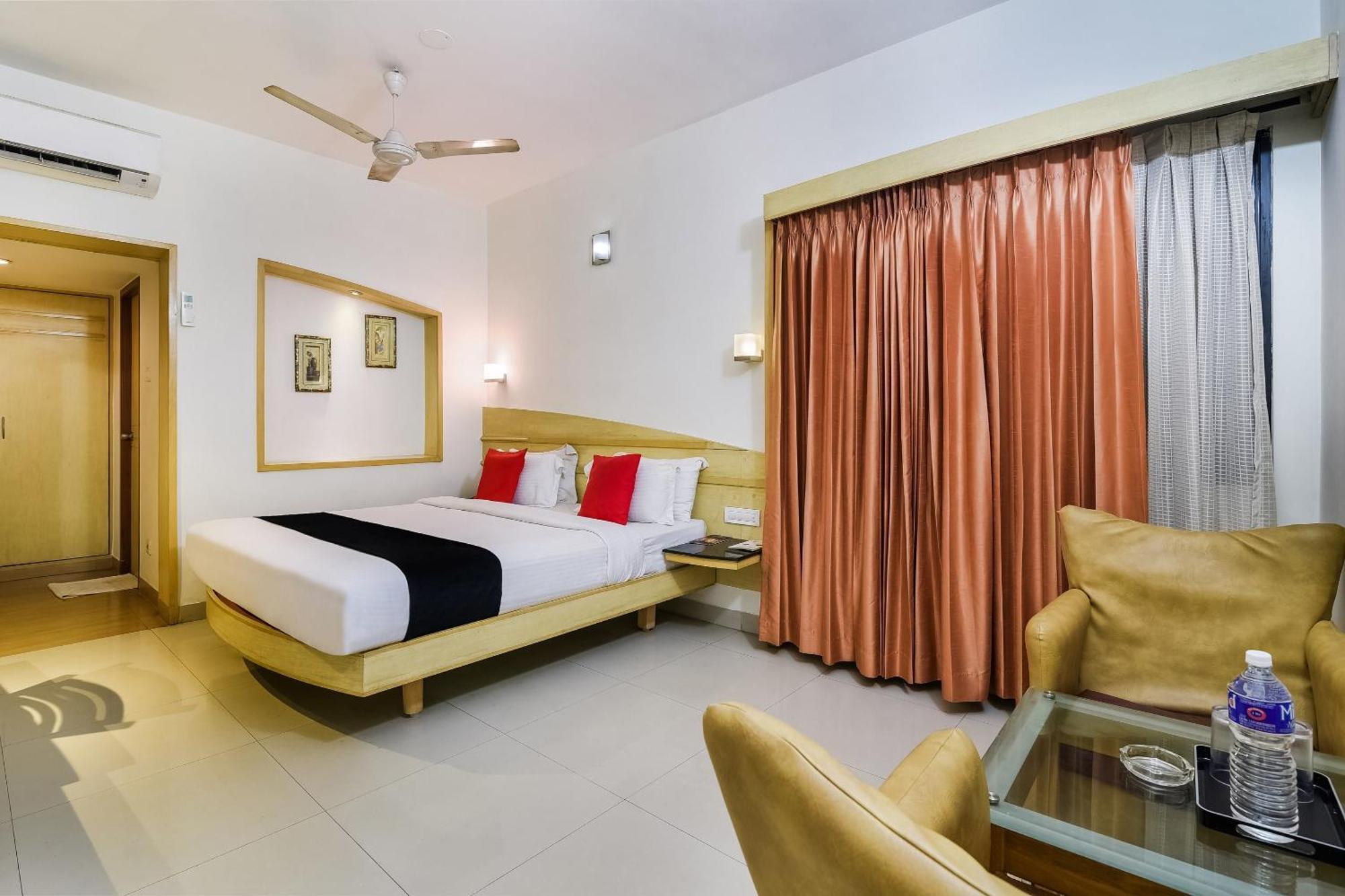 Super Capital O Grand Plaza Hotel Coimbatore Buitenkant foto