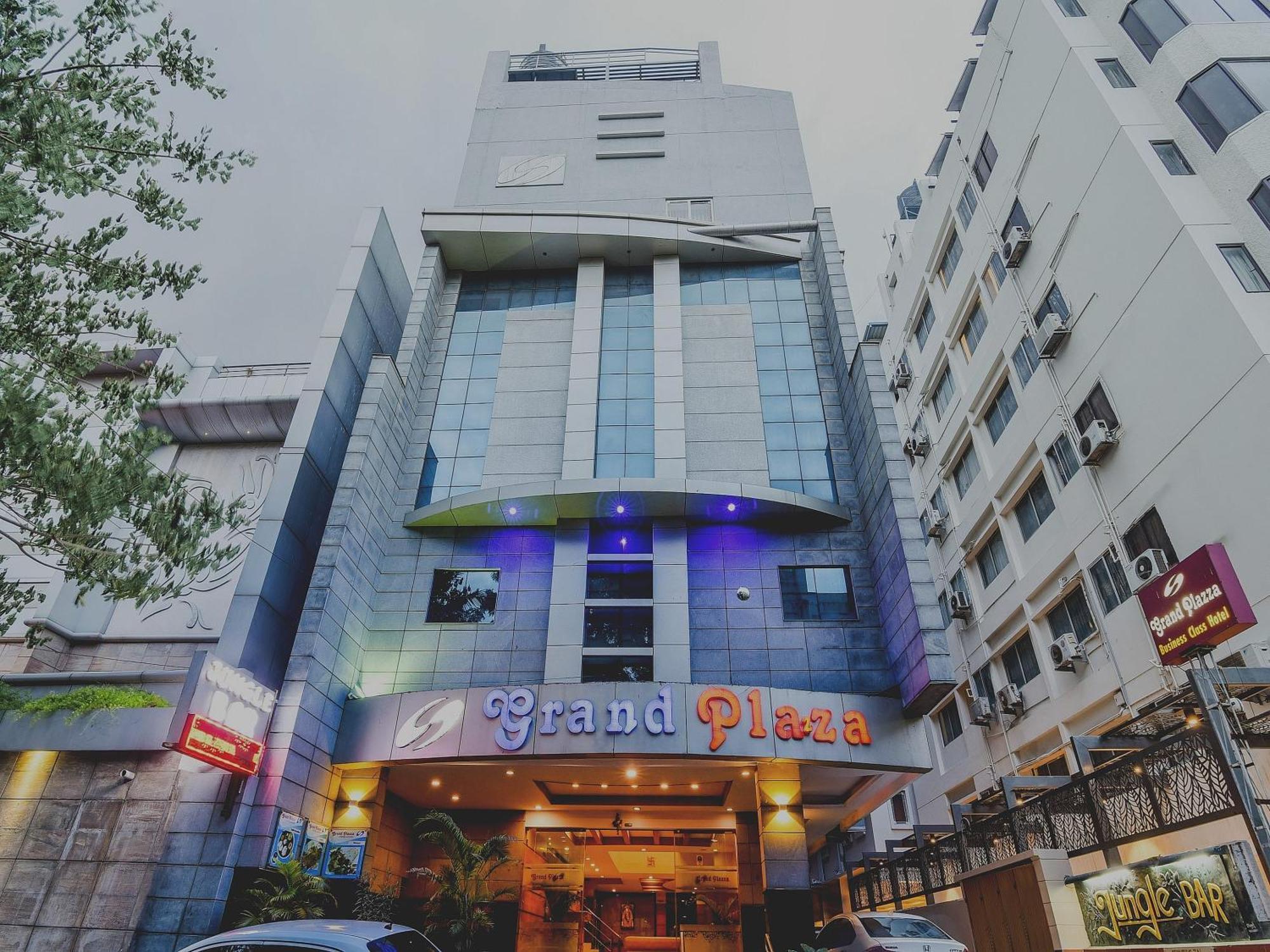 Super Capital O Grand Plaza Hotel Coimbatore Buitenkant foto