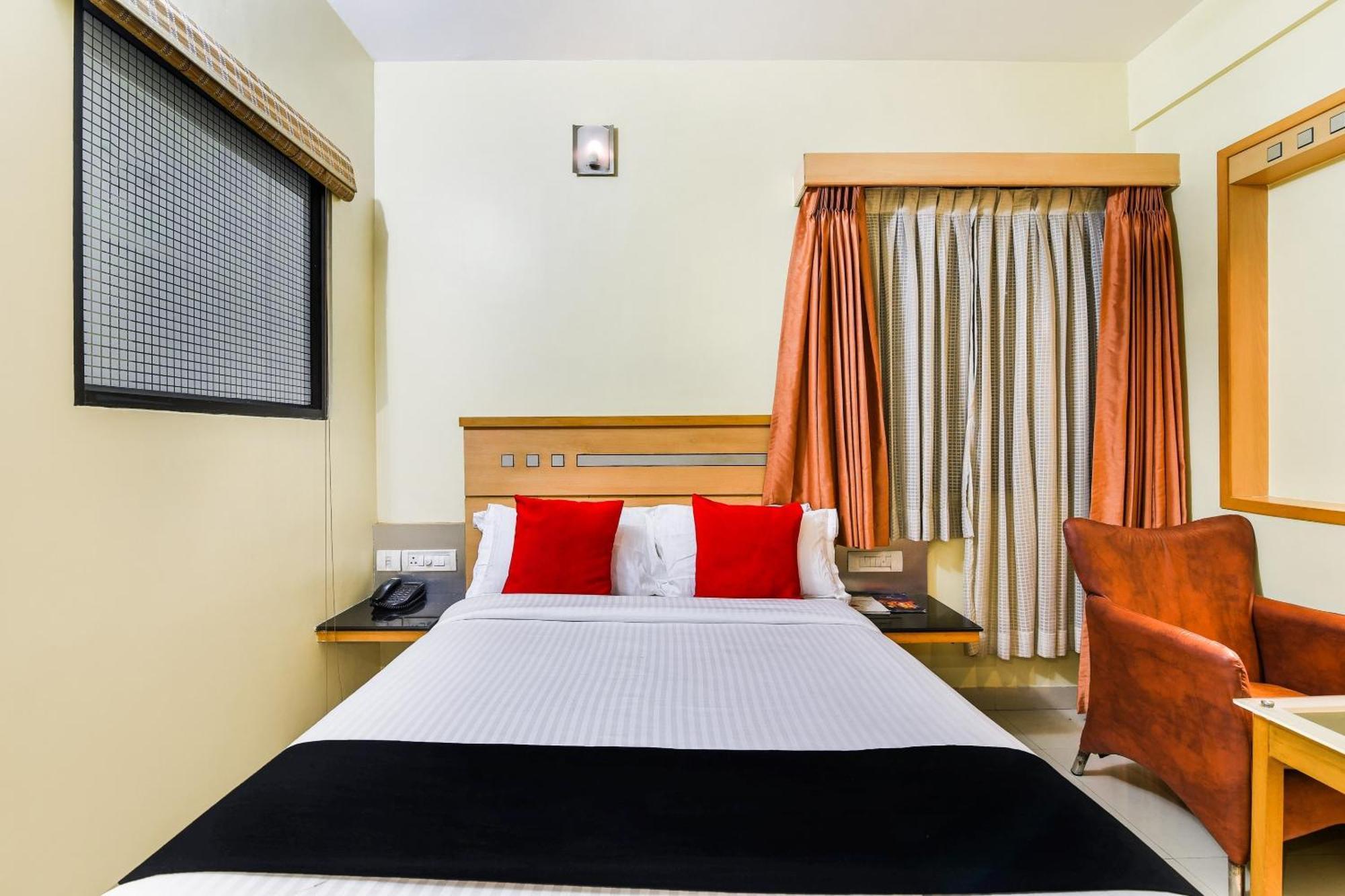 Super Capital O Grand Plaza Hotel Coimbatore Buitenkant foto