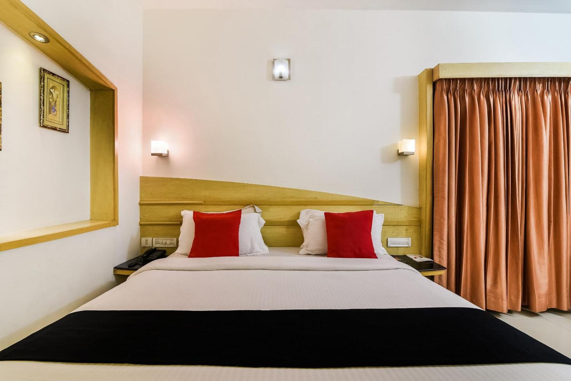 Super Capital O Grand Plaza Hotel Coimbatore Buitenkant foto