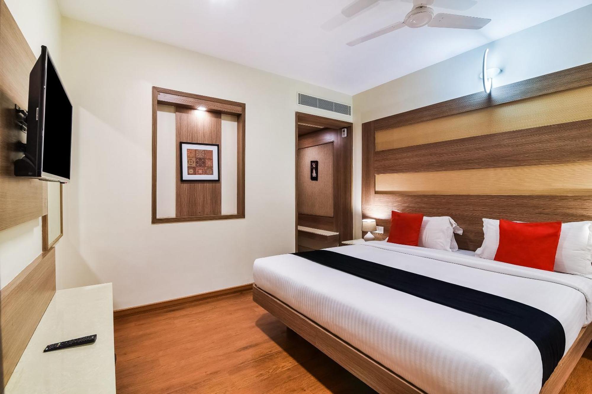 Super Capital O Grand Plaza Hotel Coimbatore Buitenkant foto