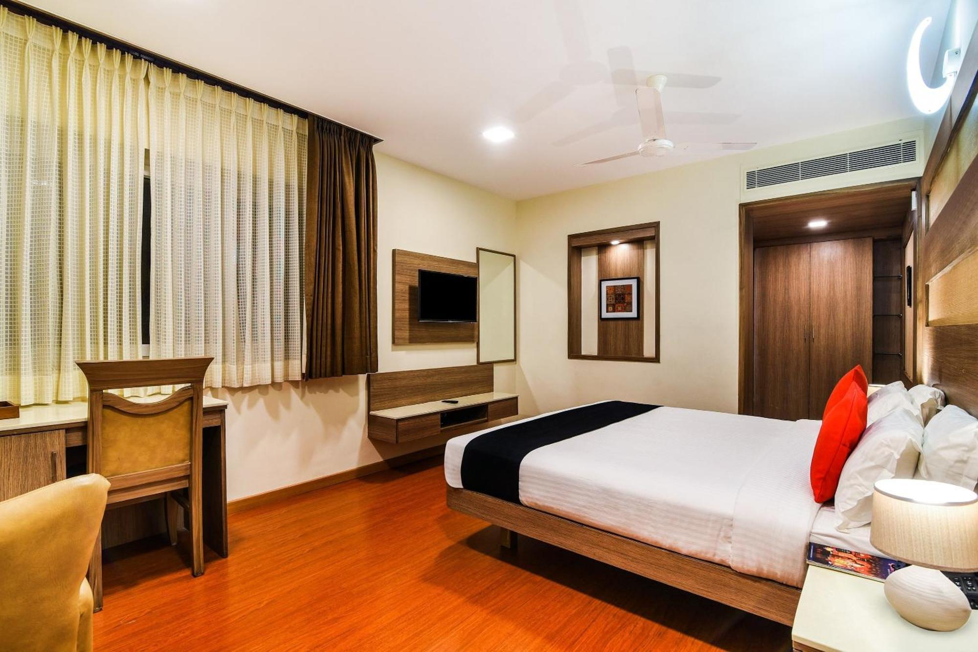 Super Capital O Grand Plaza Hotel Coimbatore Buitenkant foto
