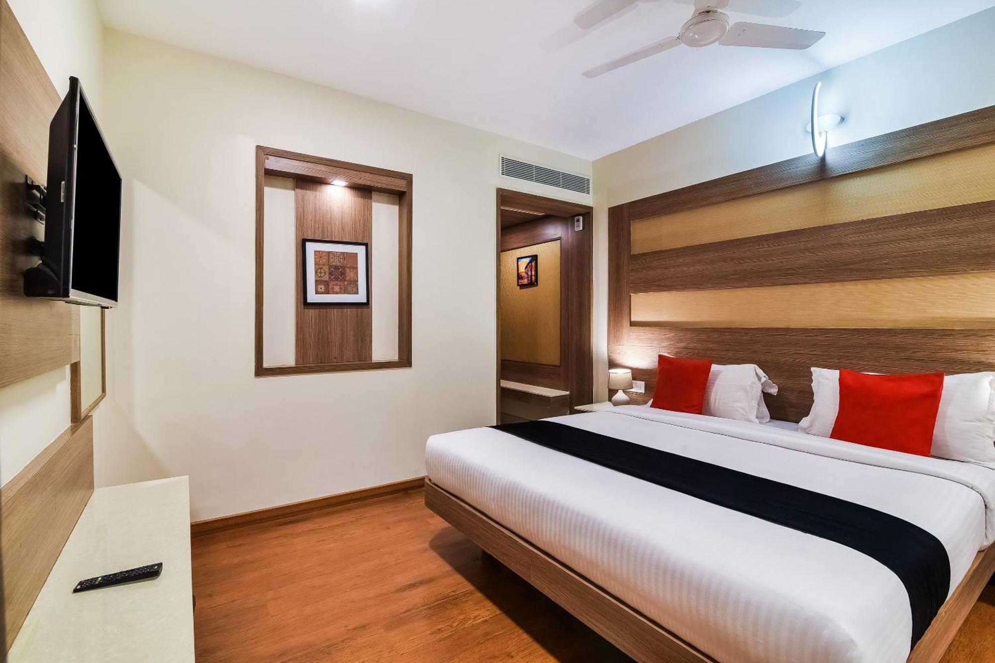 Super Capital O Grand Plaza Hotel Coimbatore Buitenkant foto