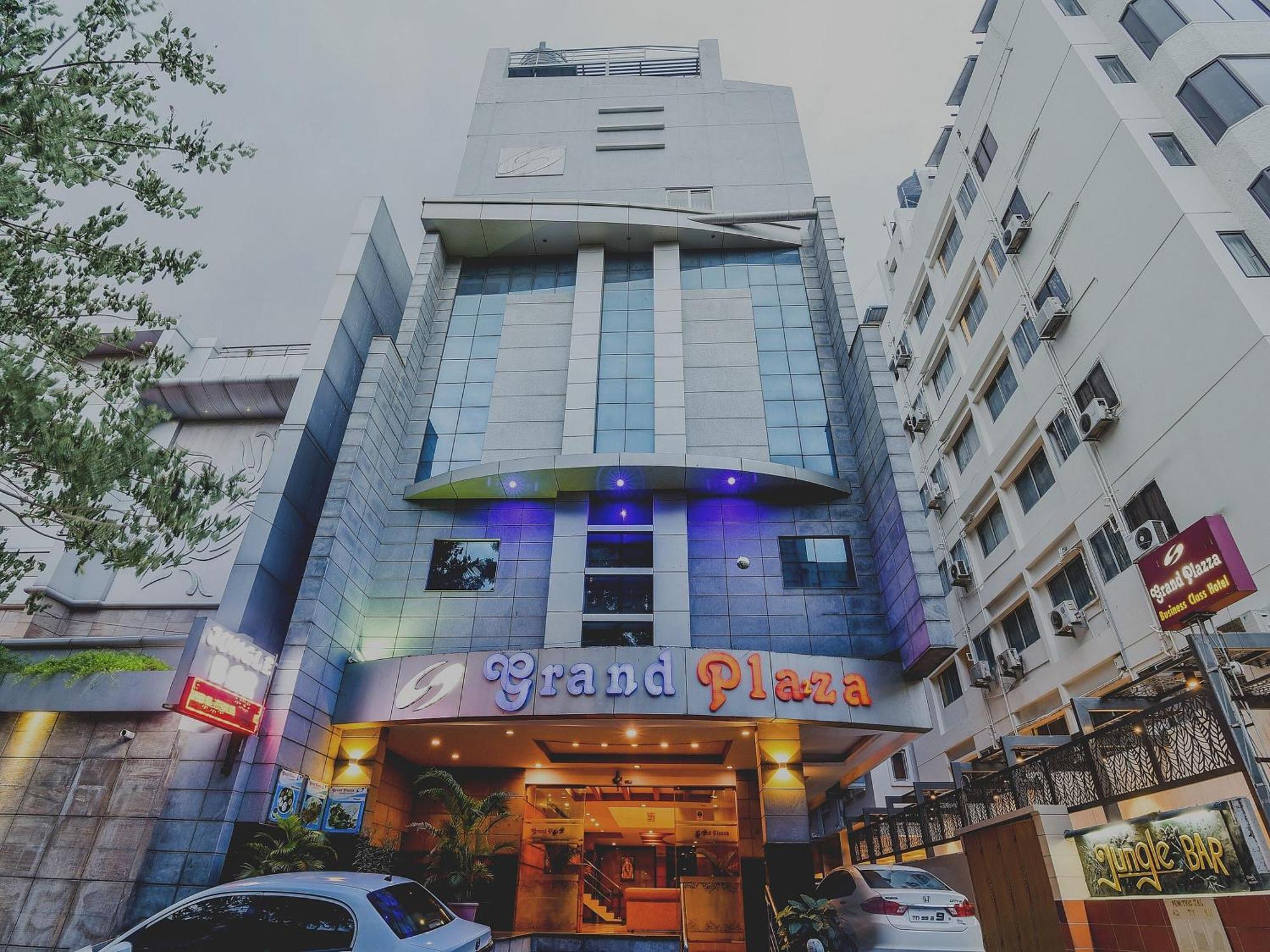 Super Capital O Grand Plaza Hotel Coimbatore Buitenkant foto