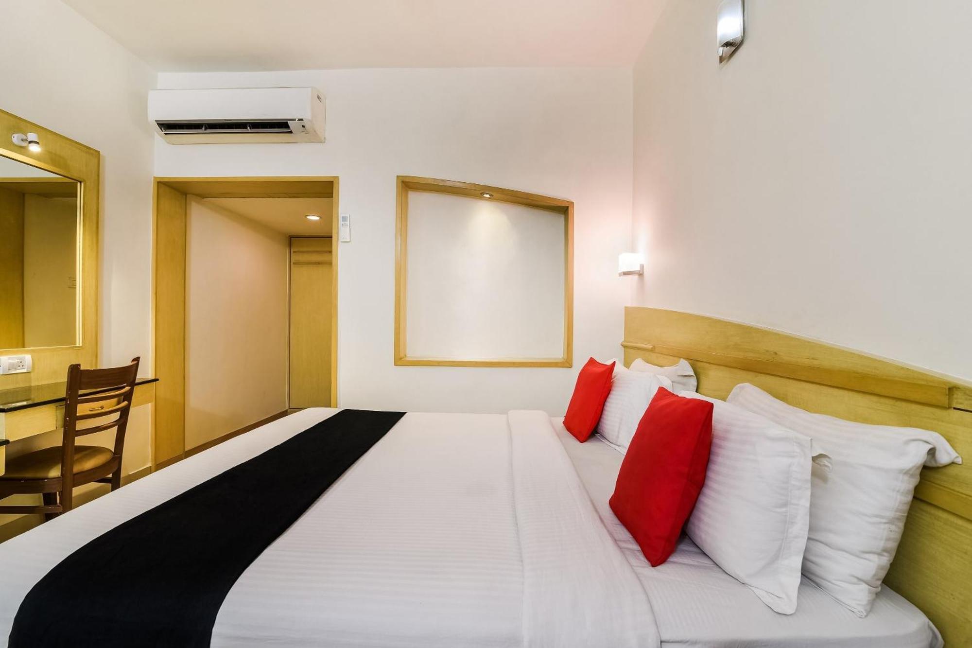 Super Capital O Grand Plaza Hotel Coimbatore Buitenkant foto