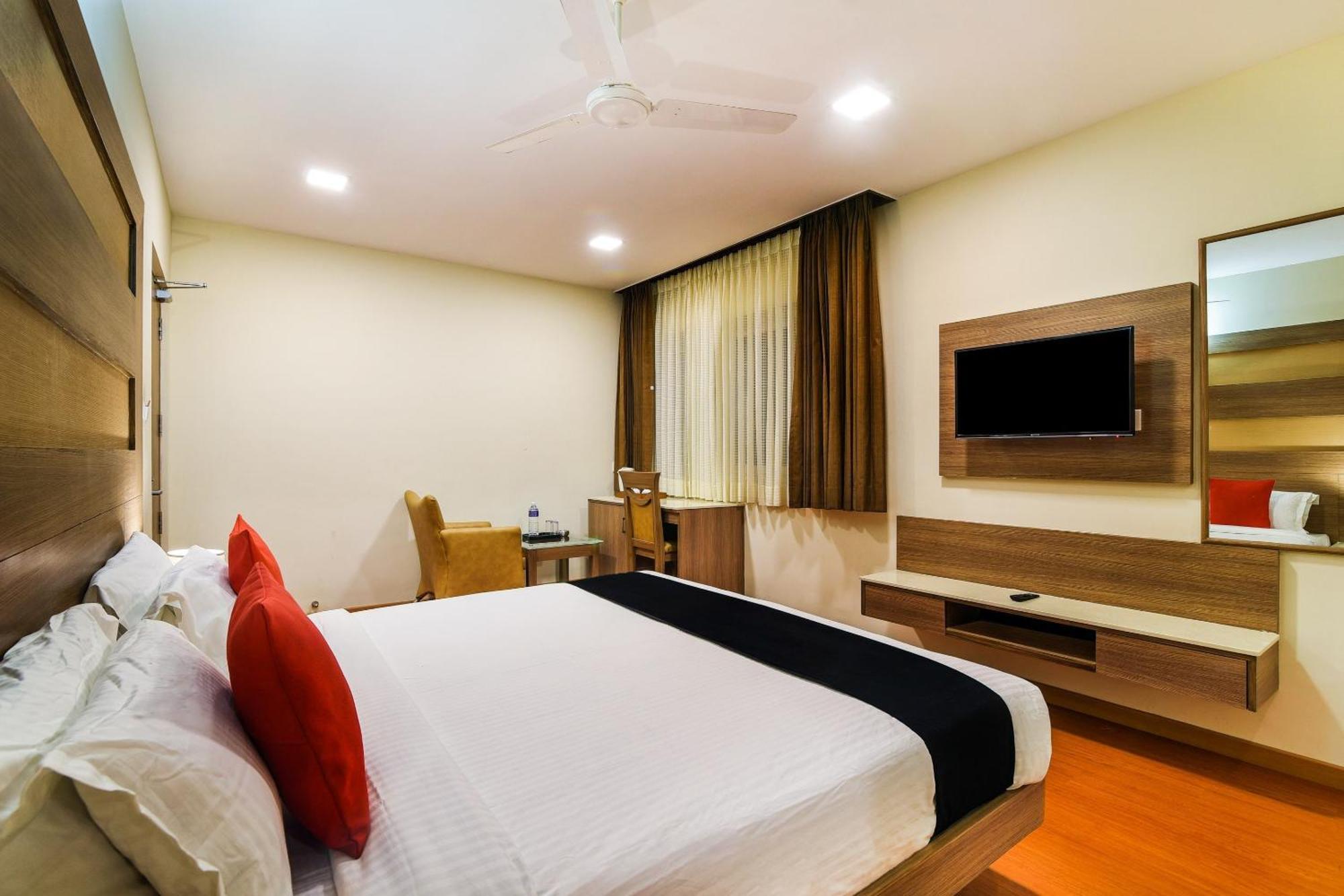 Super Capital O Grand Plaza Hotel Coimbatore Buitenkant foto