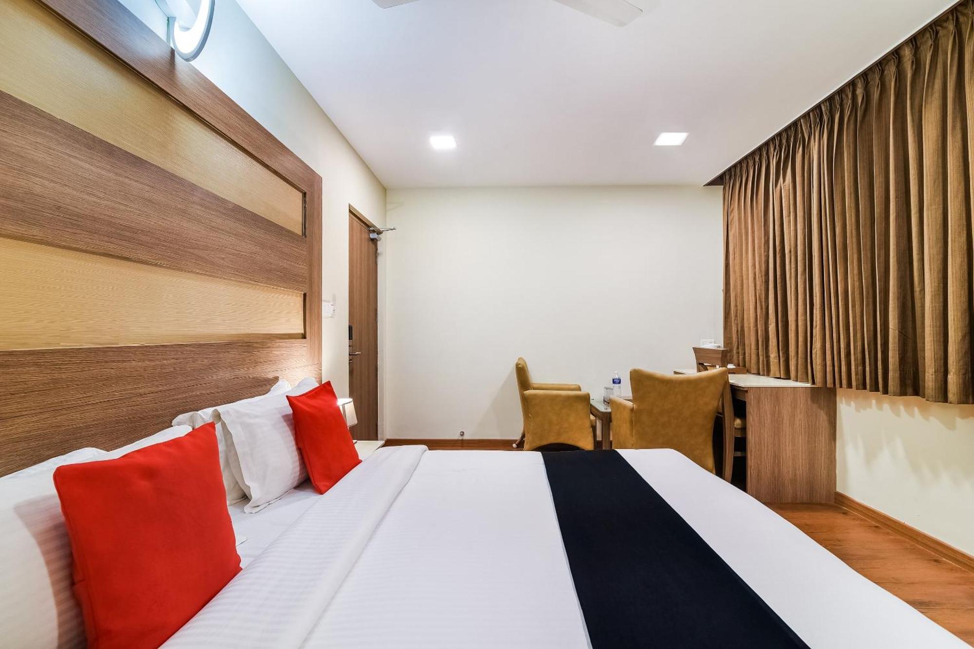 Super Capital O Grand Plaza Hotel Coimbatore Buitenkant foto