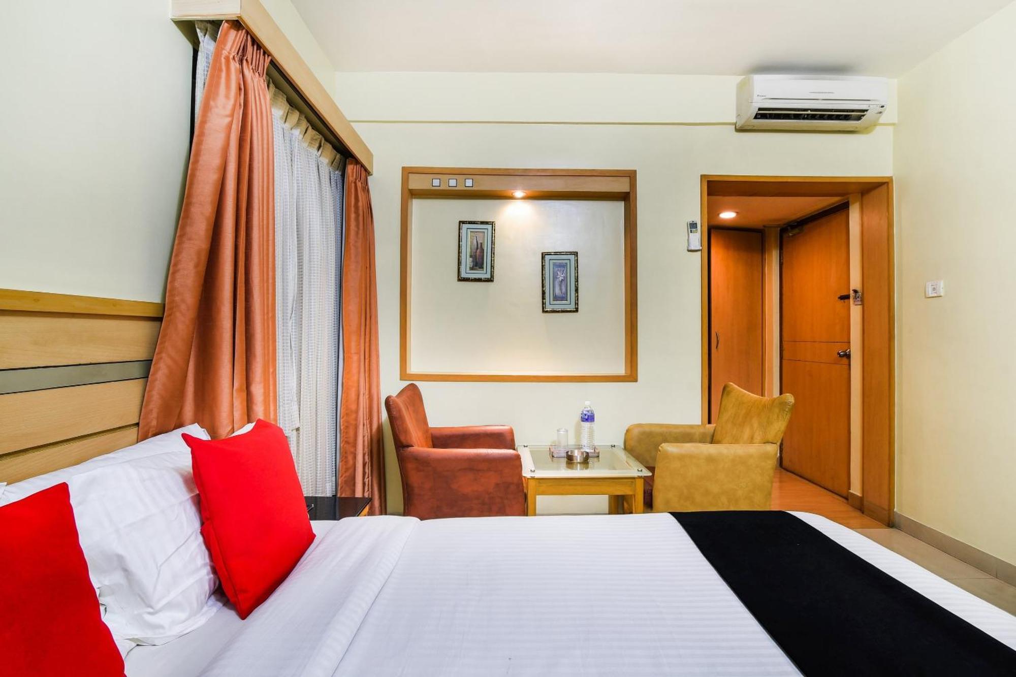 Super Capital O Grand Plaza Hotel Coimbatore Buitenkant foto