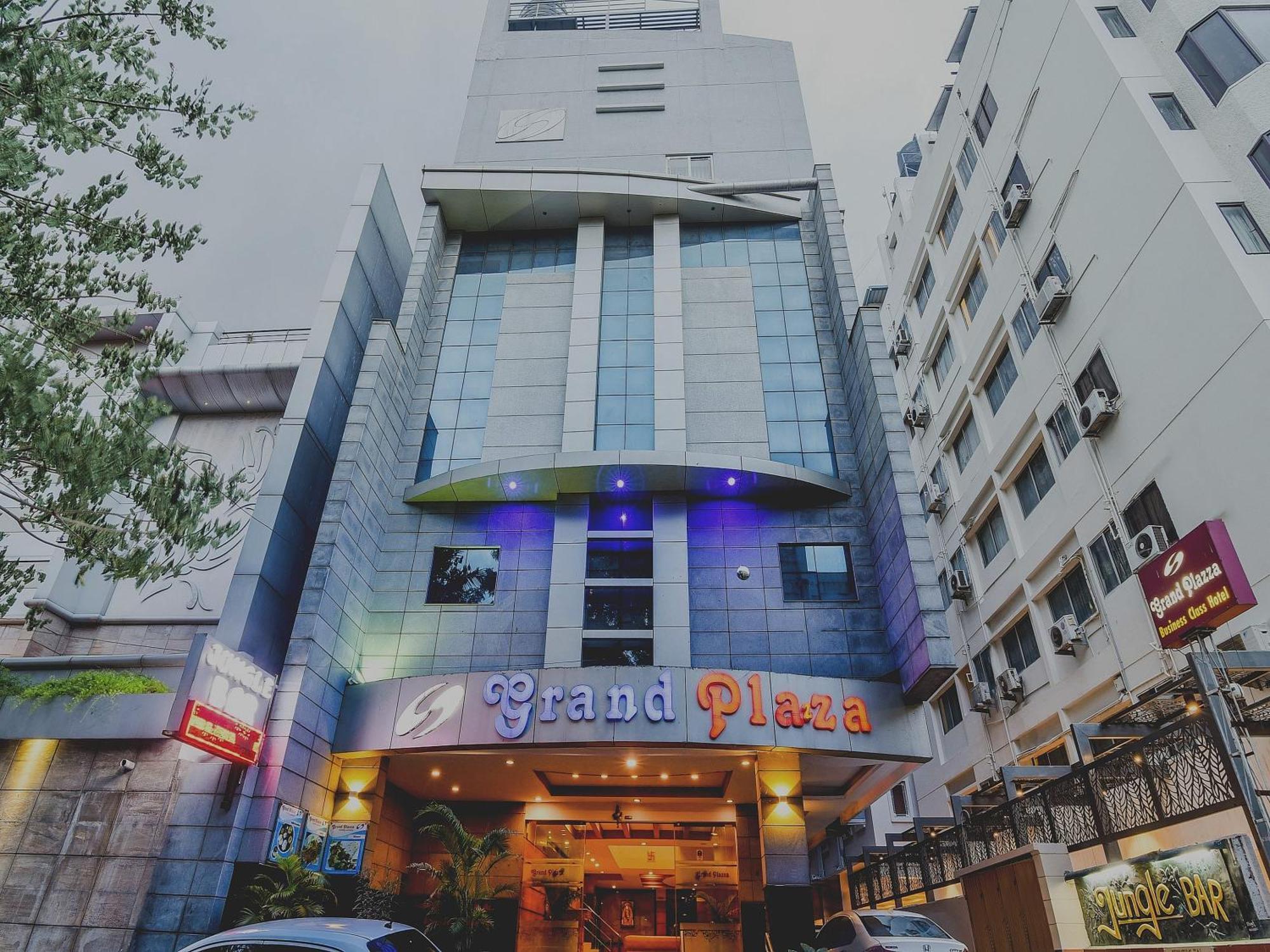 Super Capital O Grand Plaza Hotel Coimbatore Buitenkant foto
